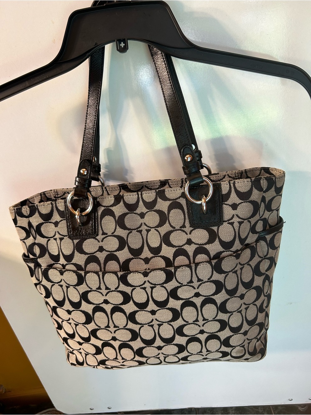 COACH GALLERY NS ZIPPER TOTE SIGNATURE CANVAS BLACK LEATHER/ GREY SIDE POCKETS - Picture 4 of 13